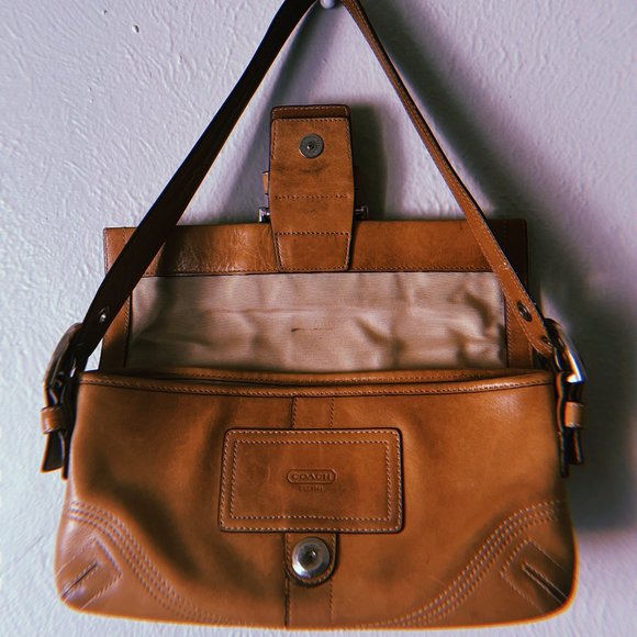 Coach Purse - Picture 4 of 6